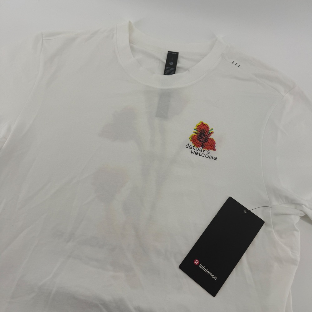 Lululemon Zeroed In Short Sleeve Graphic T-Shirt White Detours Welcome LM3FXBS L